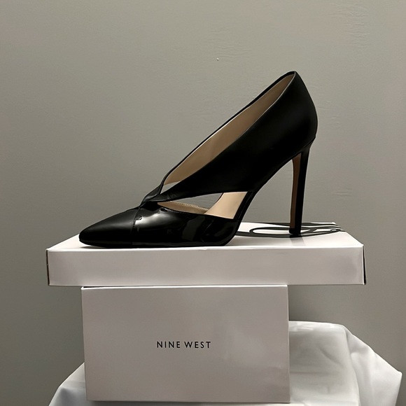 Nine West Shoes - NINE WEST black heels size 10 1/2.